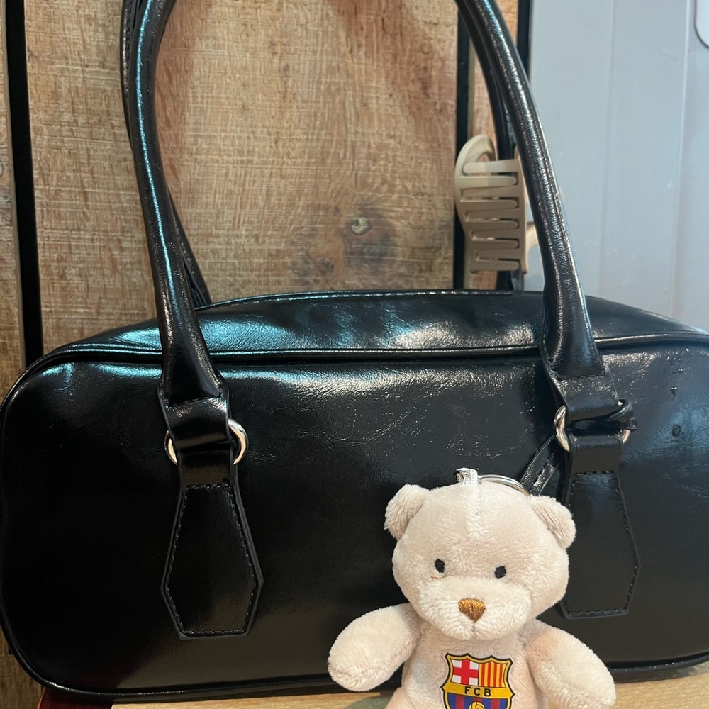 Black Handbag with charm ring